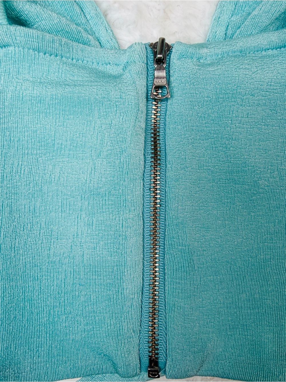 BARDOT Ruched Crop Top - Picture 4 of 5